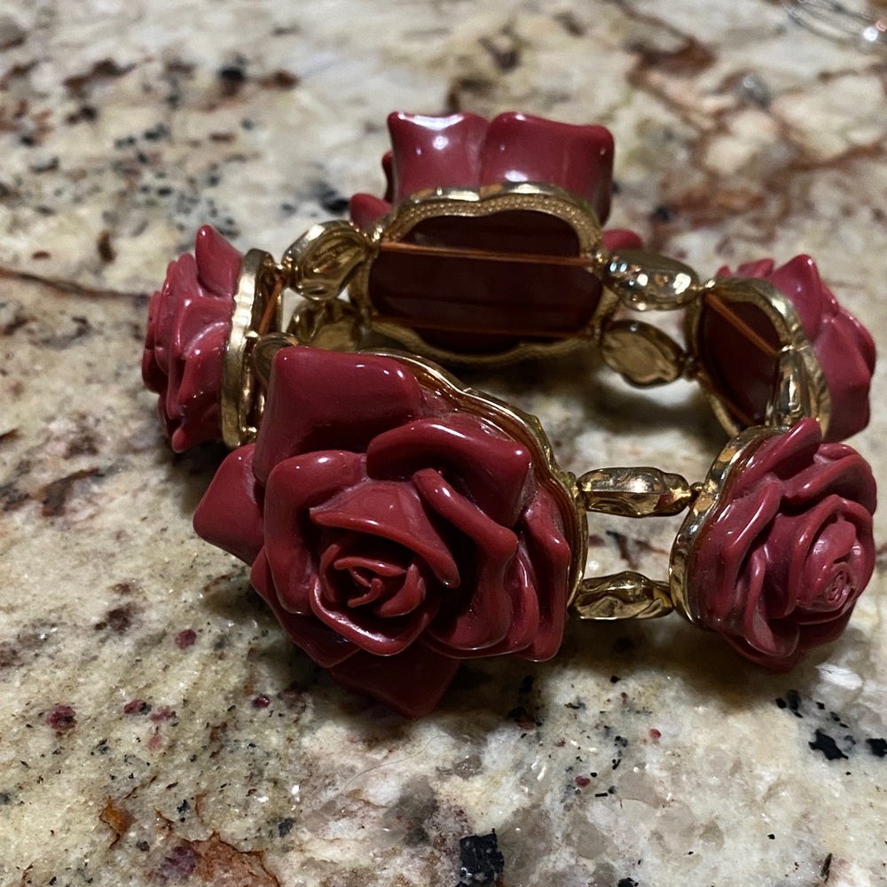 Elegant Rose Gold Bracelet